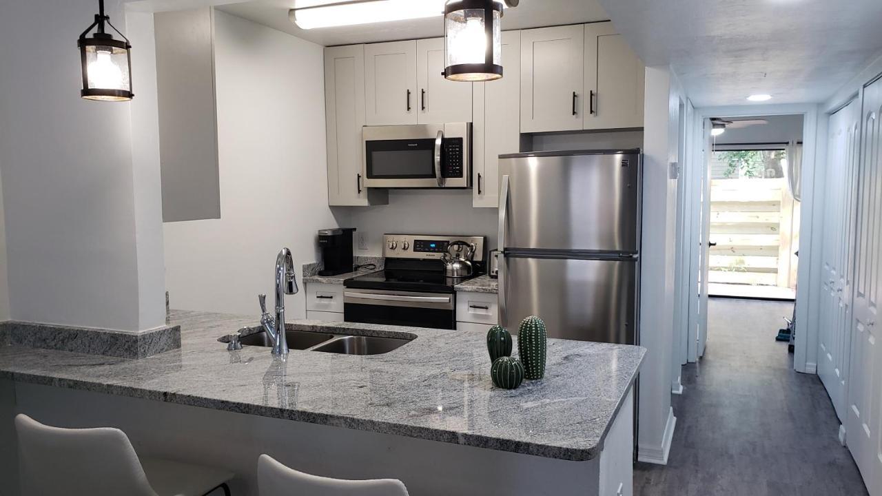 Discover Luxury Condo Steps Away From Celebration Pointe And I-75! 盖恩斯维尔 外观 照片