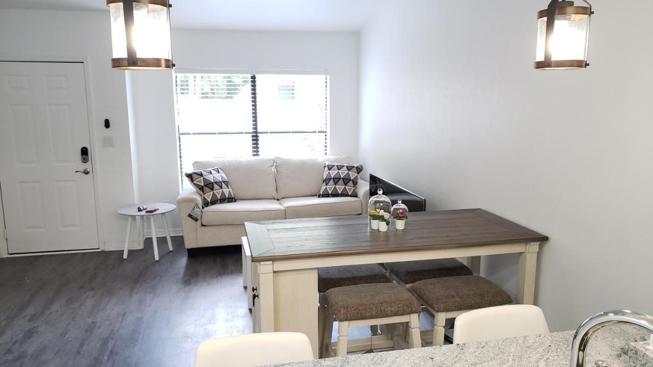 Discover Luxury Condo Steps Away From Celebration Pointe And I-75! 盖恩斯维尔 外观 照片