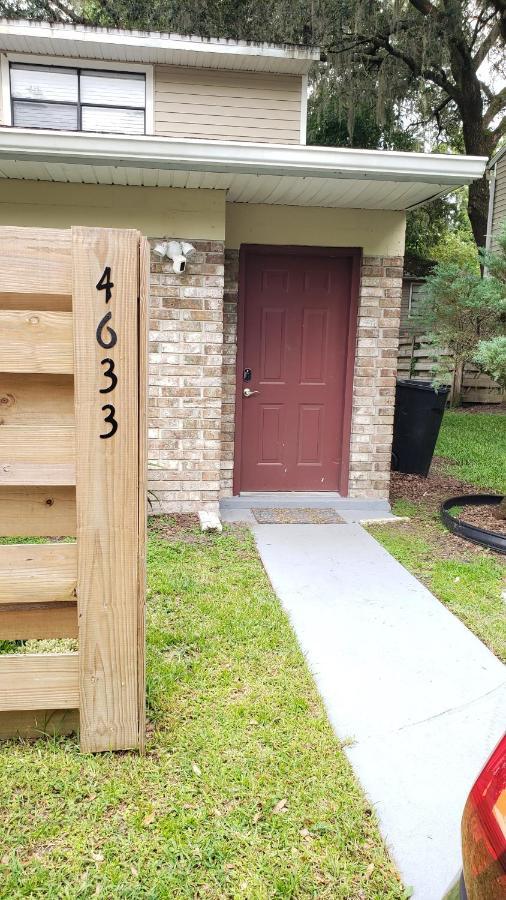Discover Luxury Condo Steps Away From Celebration Pointe And I-75! 盖恩斯维尔 外观 照片