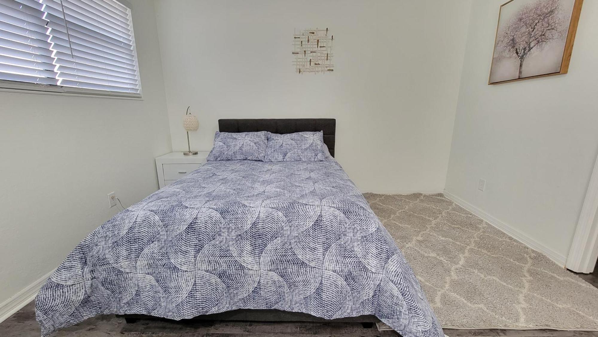 Discover Luxury Condo Steps Away From Celebration Pointe And I-75! 盖恩斯维尔 外观 照片