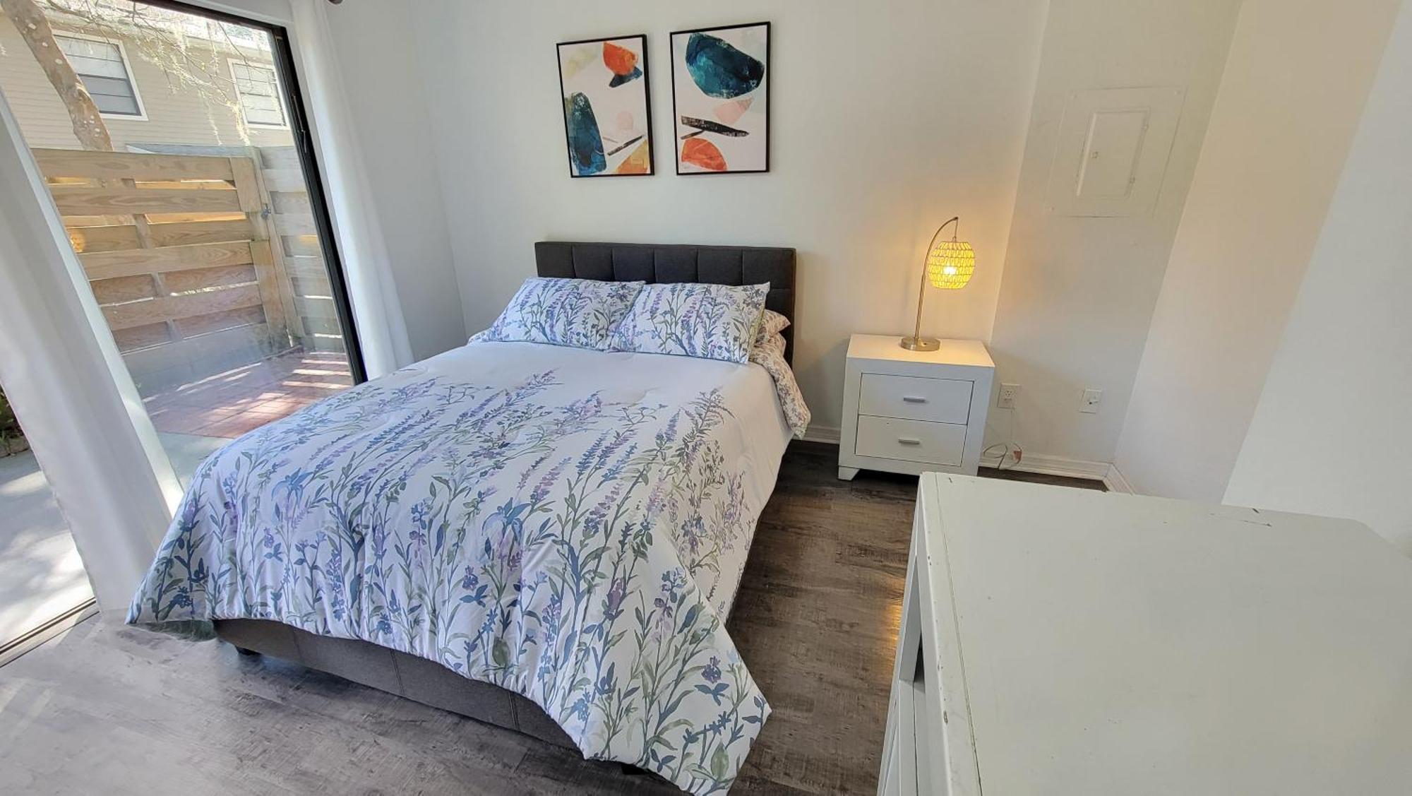 Discover Luxury Condo Steps Away From Celebration Pointe And I-75! 盖恩斯维尔 外观 照片